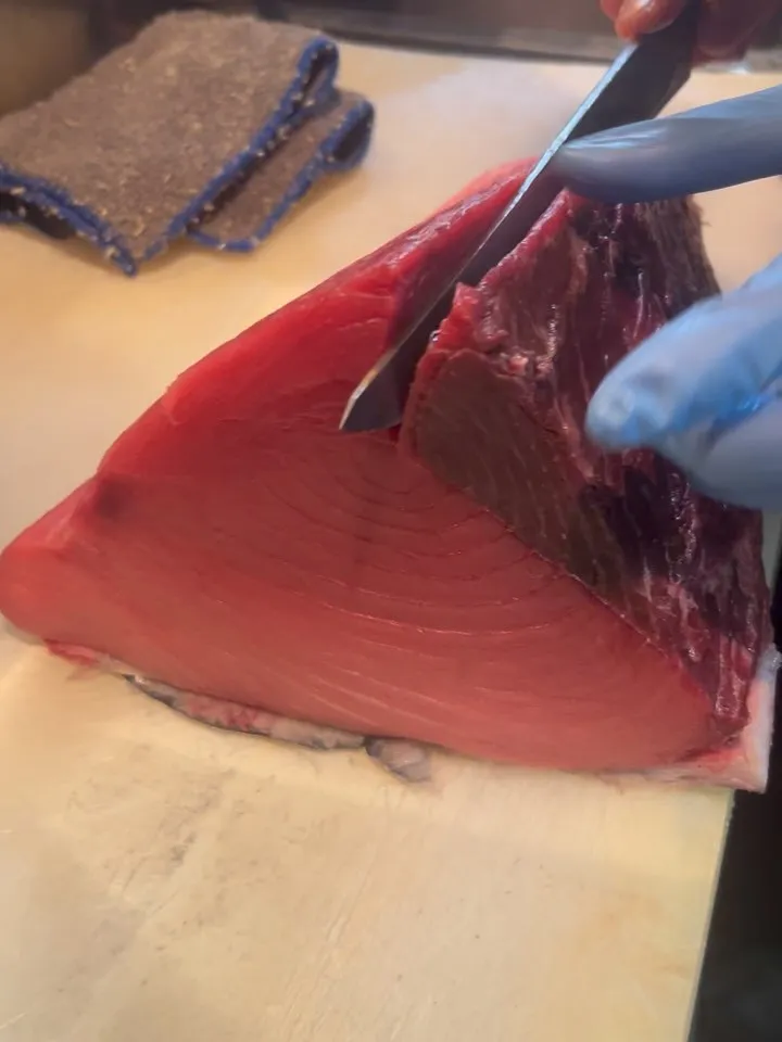 宮城県産　本マグロ　生です。